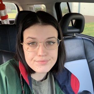 Meet your Posher, Mackenzie